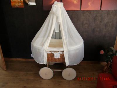 Bild zu Endlich Stubenwagen aufgebaut!! - Forum für Februar - Mamis