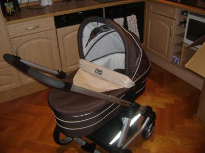 Bild zu haben jetzt auch endlich einen fahrbaren Untersatz;-) - Forum für Februar - Mamis