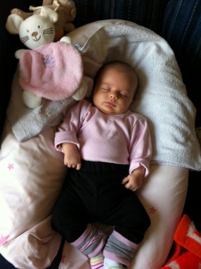 Bild zu Sophia... 5 wochen und 5 Tage...wie die Zeit vergeht.. - Forum für Februar - Mamis