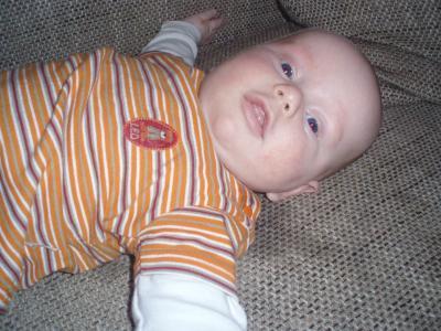 Bild zu Warum wachsen die sooooooo schnell - Forum für Februar - Mamis