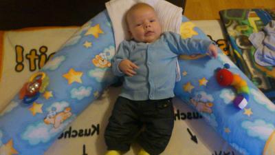 Bild zu unglaublich wie so ein kleiner kerl sabbern kann!!! - Forum für Februar - Mamis