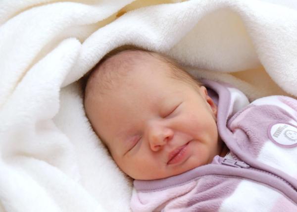 Bild zu Auch mal wieder melden und meine Süße zeigen will... - Forum für März - Mamis