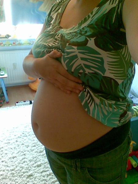 Bild zu Mal ein Bauchfoto von mir :-) - Forum für März - Mamis