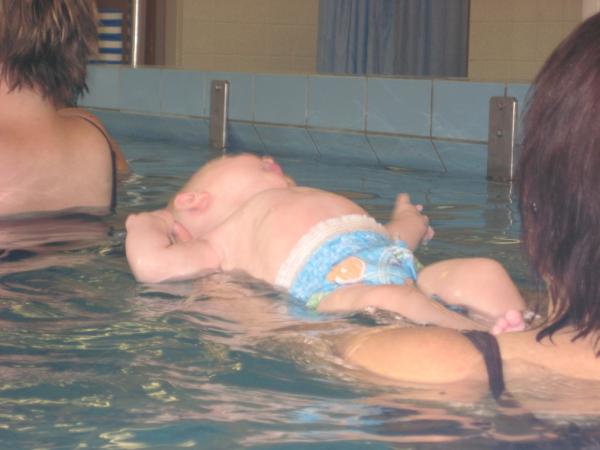 Bild zu Fotos vom Babyschwimmen - Forum für März - Mamis
