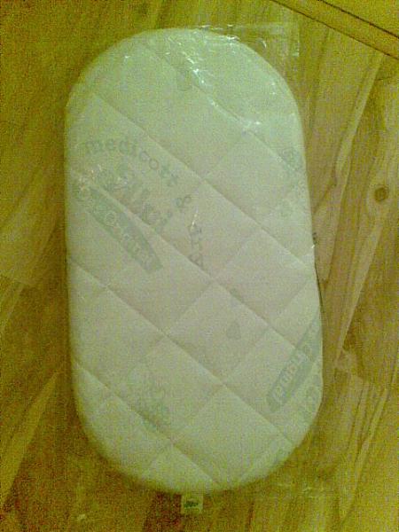 Bild zu Nagelneue ALVI - Matratze ..... - Forum für März - Mamis