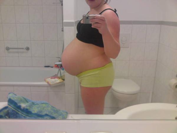 Bild zu hier mal mein riesen bauch!!! - Forum für März - Mamis