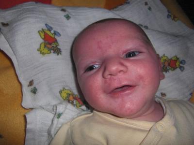 Bild zu Hab ein Foto von gestern wo Jannik drauf lacht :-) - Forum für März - Mamis