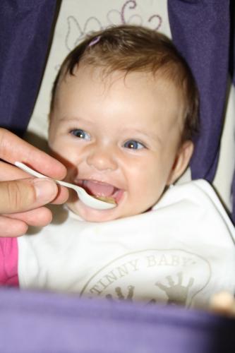 Bild zu Aaliyah, die zerdrückte Banane und ne Frage - Forum für März - Mamis