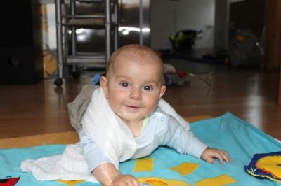 Bild zu Auch mal ein aktuelles Bildchen von uns - Forum für März - Mamis