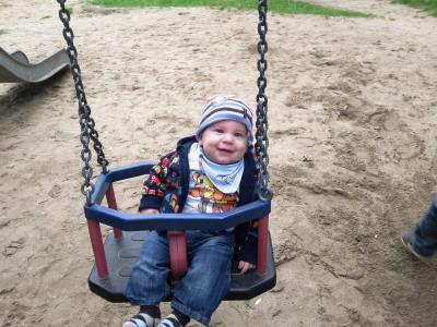 Bild zu Auch mal Lebenszeichen schicken und nen paar Bilder vom Zwerg :-) - Forum für März - Mamis