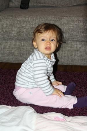 Bild zu Aaliyah sitzt... - Forum für März - Mamis