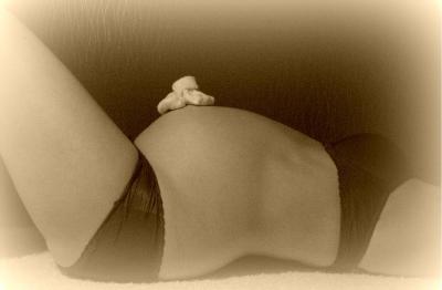 Bild zu Schaut mal Mädels, hab ein kleines privates Babybauchshooting gemacht - Forum für März - Mamis