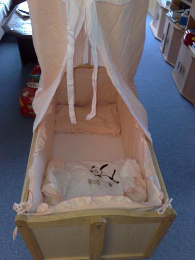 Bild zu Unsere neue Stubenwiege.*freu* Bild 1 - Forum für März - Mamis