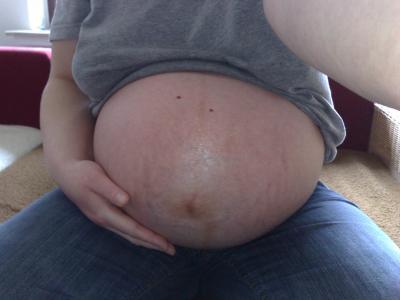 Bild zu Ich habe auch mal wieder ein paar Bauchbilder drin..... - Forum für März - Mamis