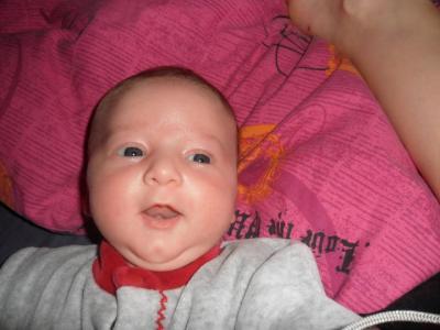 Bild zu ohh meine maus hat mich heute das erste mal angelacht :-D - Forum für März - Mamis