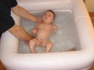 Bild zu Wir haben uns am Wochenende einen Babypool gekauft... - Forum für März - Mamis