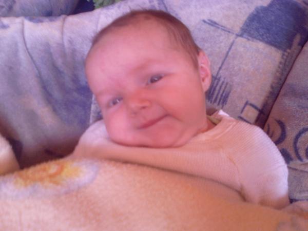 Bild zu Meine kleine Will/kann nicht mehr im Stubenwagen schlafen + foto - Forum für April - Mamis