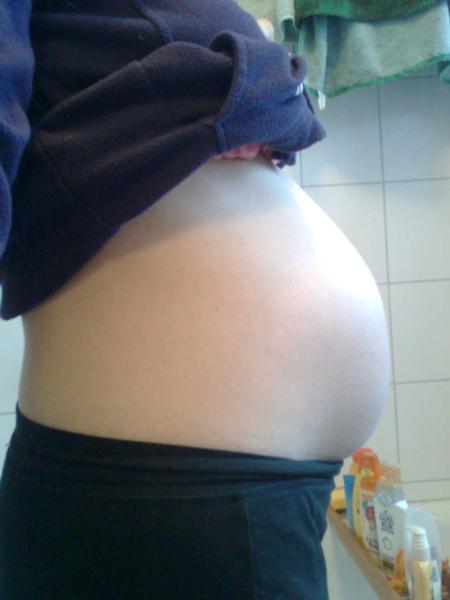 Bild zu Bauchbild:-) - Forum für April - Mamis