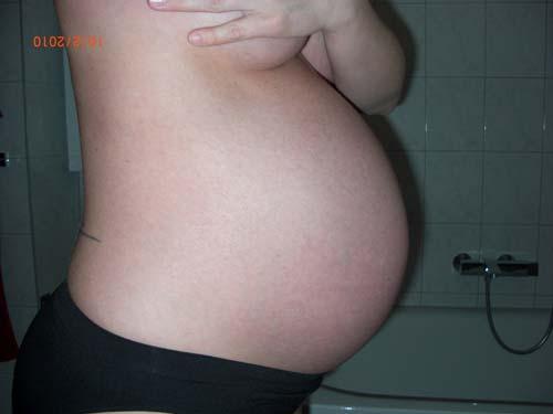 Bild zu mal ein Bauchbild von mir - Forum für April - Mamis