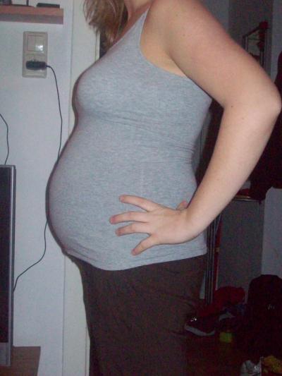 Bild zu Nun will ich auch mal ein aktuelles Bauchbild zur 21 SSW zeigen! - Forum für April - Mamis