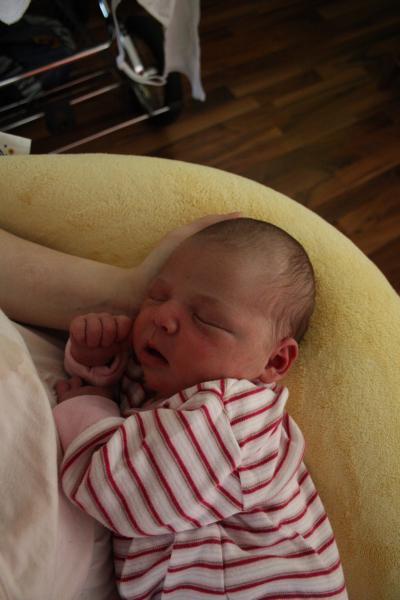 Bild zu PUH.... kurzes Update.. mit Foto - Forum für April - Mamis
