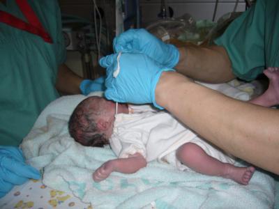 Bild zu so hier mal ein paar bilder vom zwerg:) - Forum für April - Mamis