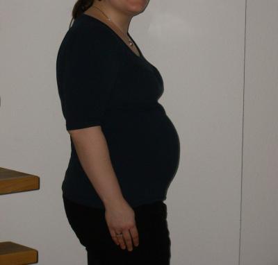 Bild zu Will auch mal meinen Bauch zeigen :-) - Forum für April - Mamis