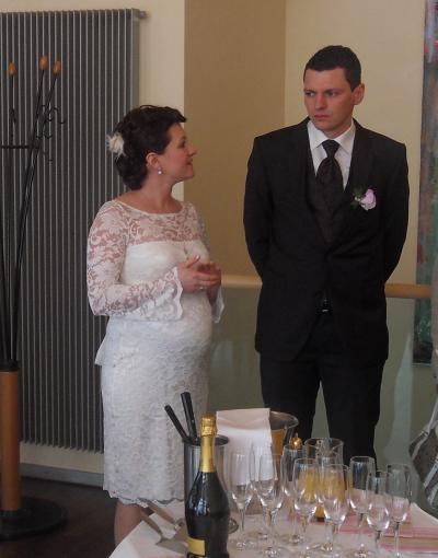 Bild zu auf die schnelle mal ein Foto :-) - Forum für April - Mamis