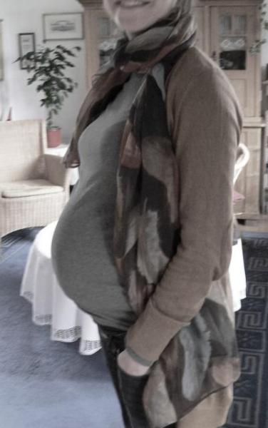 Bild zu Umfrage: Bauchumfang und Gewicht - wer macht mit? - Forum für April - Mamis