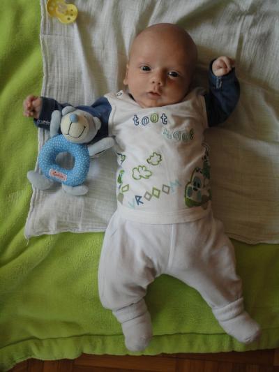 Bild zu Schon 44 Tage alt... - Forum für April - Mamis