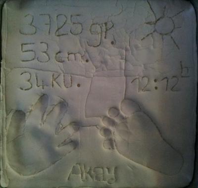 Bild zu Gipsabdruck...eine tolle Erinnerung... :) - Forum für April - Mamis