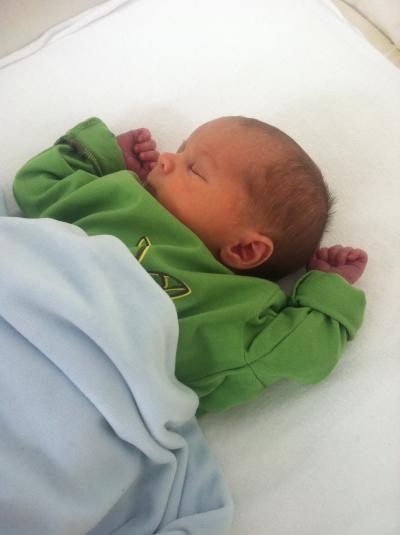 Bild zu Auch mal unseren Kleinen zeigen will :-)) - Forum für April - Mamis