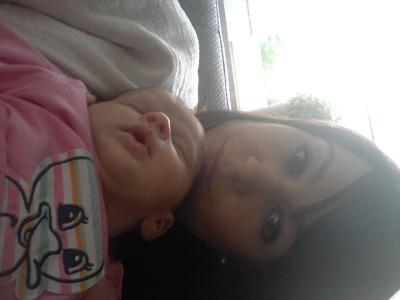 Bild zu Amira und Mama Cindy :-) - Forum für April - Mamis