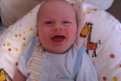 Bild zu so ein sonnenschein...könnt mich manchmal echt wegschmeißen=) - Forum für April - Mamis