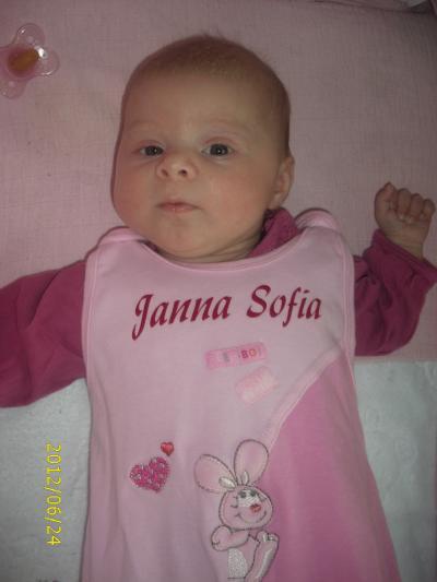 Bild zu Möchte euch mal meine süße Maus zeigen.... - Forum für April - Mamis