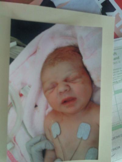 Bild zu Das allererste Foto  :( - Forum für April - Mamis