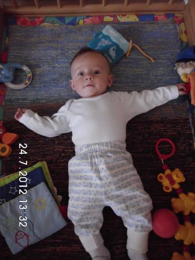 Bild zu 4 Monate :-) - Forum für April - Mamis