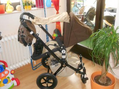 Bild zu Ach Manno das man doch so an einem Kinderwagen hängen kann! - Forum für April - Mamis