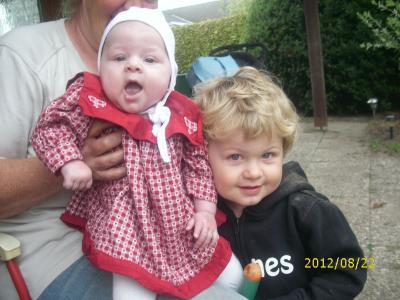 Bild zu Meine Beiden nochmal... - Forum für April - Mamis