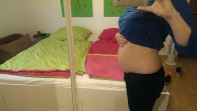 Bild zu Wollt euch mal mein Bauch zeigen - Forum für April - Mamis