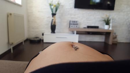 Bild zu Hilfe - komischer bauch - Forum für April - Mamis