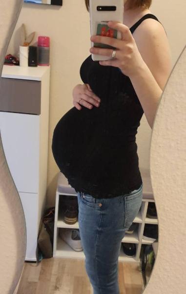 Bild zu Dein Bauch ist aber klein! - Was? Nur noch 8Wochen?! - Das Baby wird bestimmt .. - Forum für April - Mamis