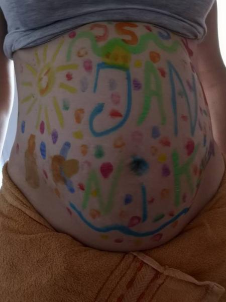 Bild zu Kunst am Bauch - Forum für April - Mamis