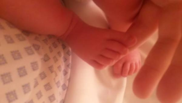 Bild zu Ausgekugelt - kurzer Geburtsbericht- Akktuele Lage Corona Bw - Forum für April - Mamis