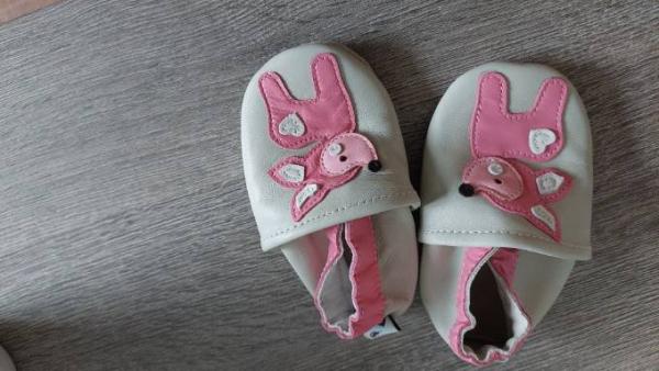 Bild zu Weils so schön ist - unsere ersten Lauflernschuhe - Krabbelschuhe - Forum für April - Mamis