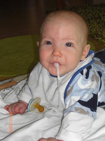 Bild zu Spucken hier noch mehr Babys immer noch... - Forum für Mai - Mamis