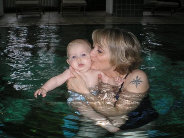 Bild zu 1. Mal im Schwimmbad  incl. Foto - Forum für Mai - Mamis