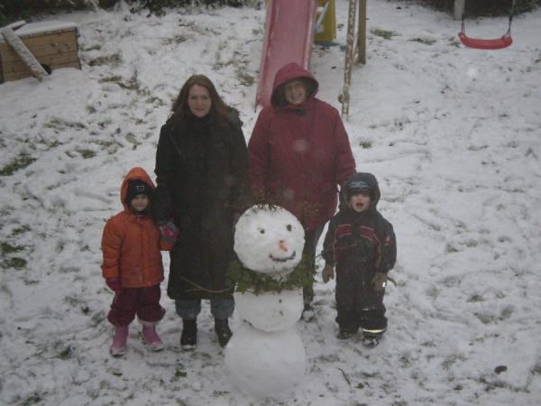 Bild zu Foto von unserem Schneemann! - Forum für Mai - Mamis