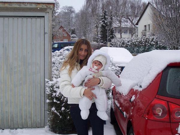 Bild zu Juhuuuuuuu wir haben auch Schneeeee - Forum für Mai - Mamis
