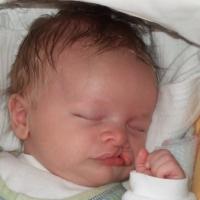 Bild zu Hier mal ein Bild von unserem Julian..... 1. OP am 1. September! - Forum für Mai - Mamis